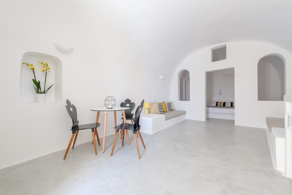 Anemomilos Oia  Bagian luar foto