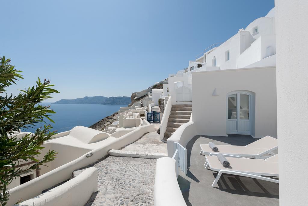 Anemomilos Oia  Bagian luar foto