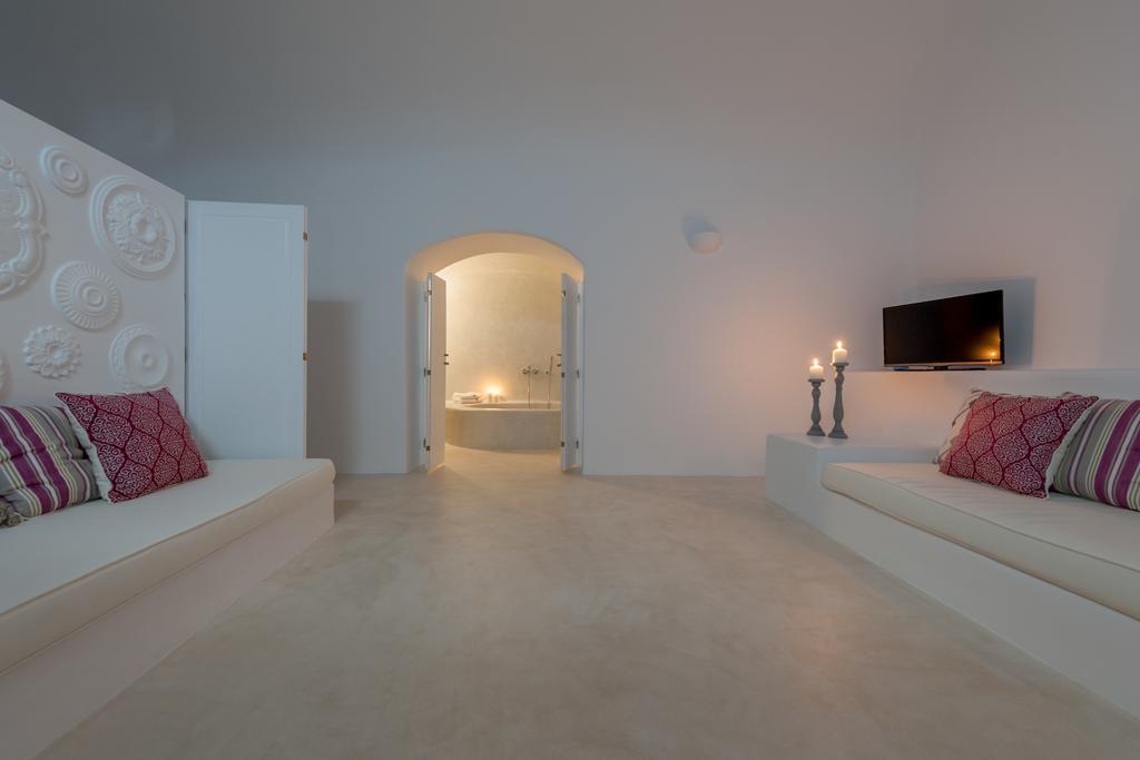 Anemomilos Oia  Bagian luar foto