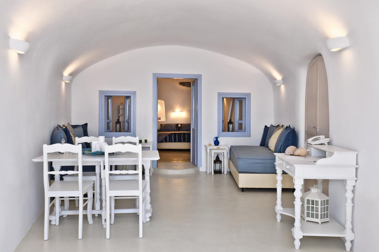 Anemomilos Oia  Ruang foto