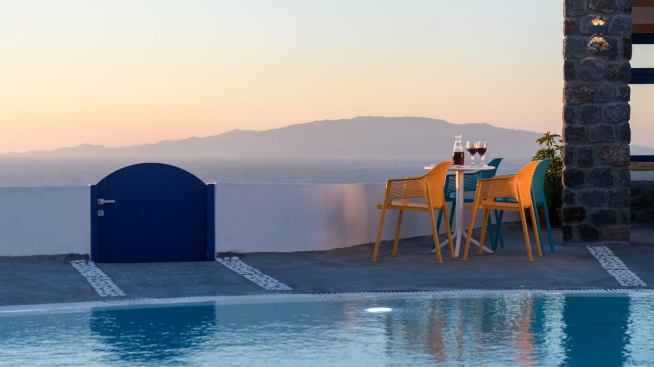 Anemomilos Oia  Bagian luar foto